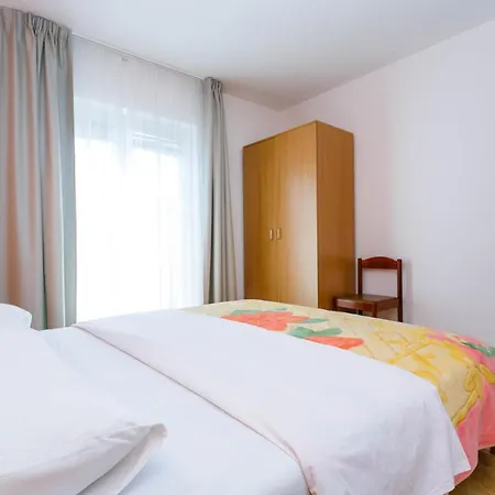 Luka Apartmán Kornić