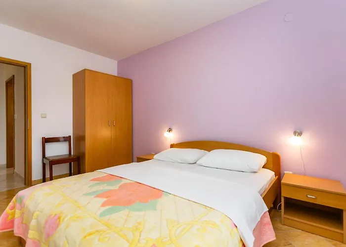 Lägenhet Apartmani Luka