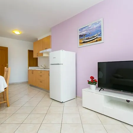 Luka Διαμέρισμα Kornić